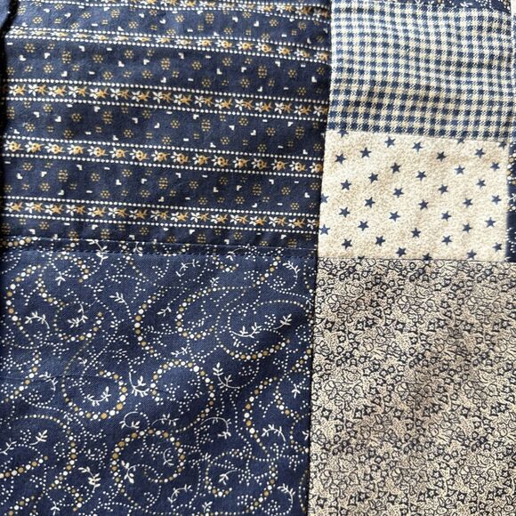 Baby Quilt Handmade Americana Folk Art Blue 33x43 Embroidered Cotton Lap Blanket - Picture 10 of 12